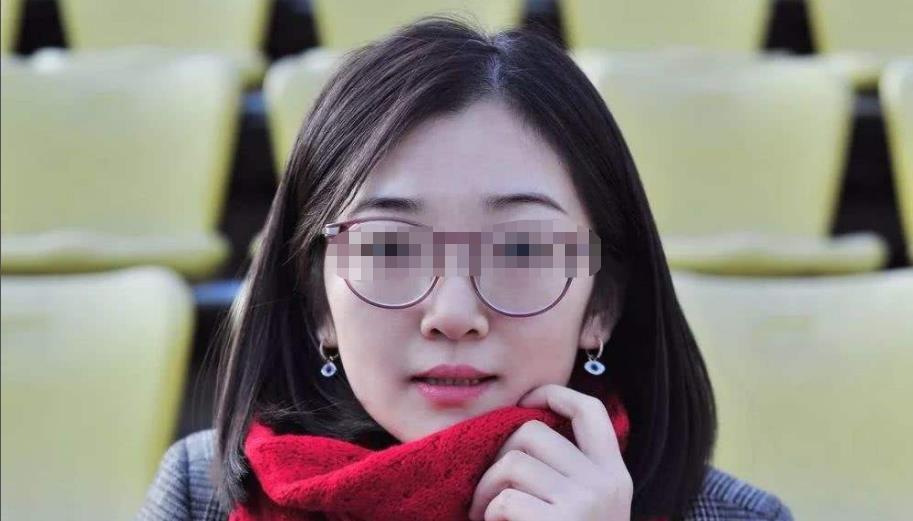 女硕士相亲遇已婚男，小巷特色小店背后的谜团揭秘