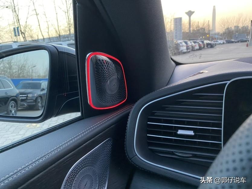 AMG 53后排空间，豪华与性能的完美融合体验