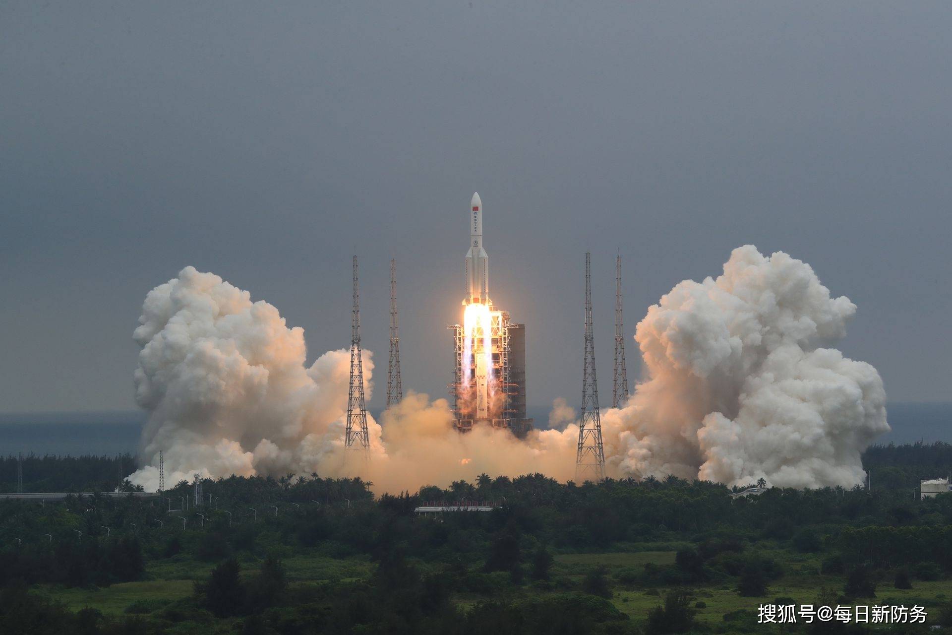 2024年火箭发射回顾，星空下的温情与成功发射的火箭