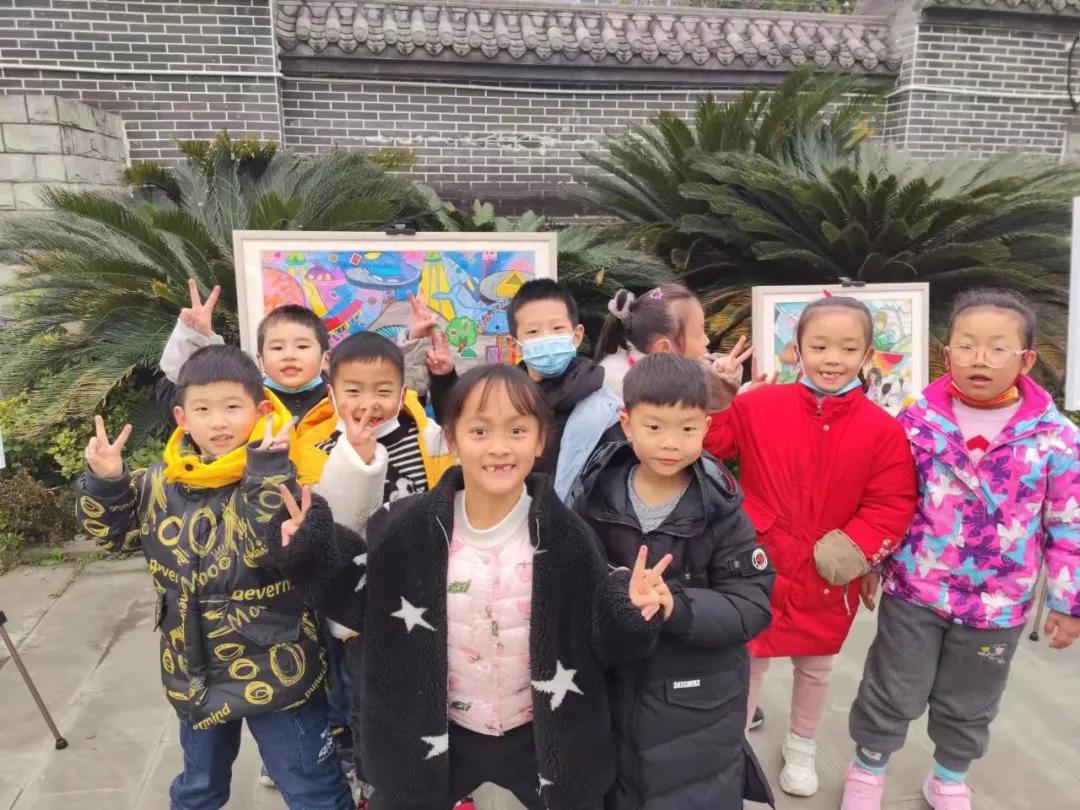中控屏幕暗无法调节？自然美景照亮心灵之旅的温馨提示