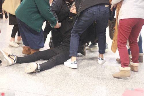 网红机场闹事引发拘留风波，膨胀心态下的迷失与晕头转向