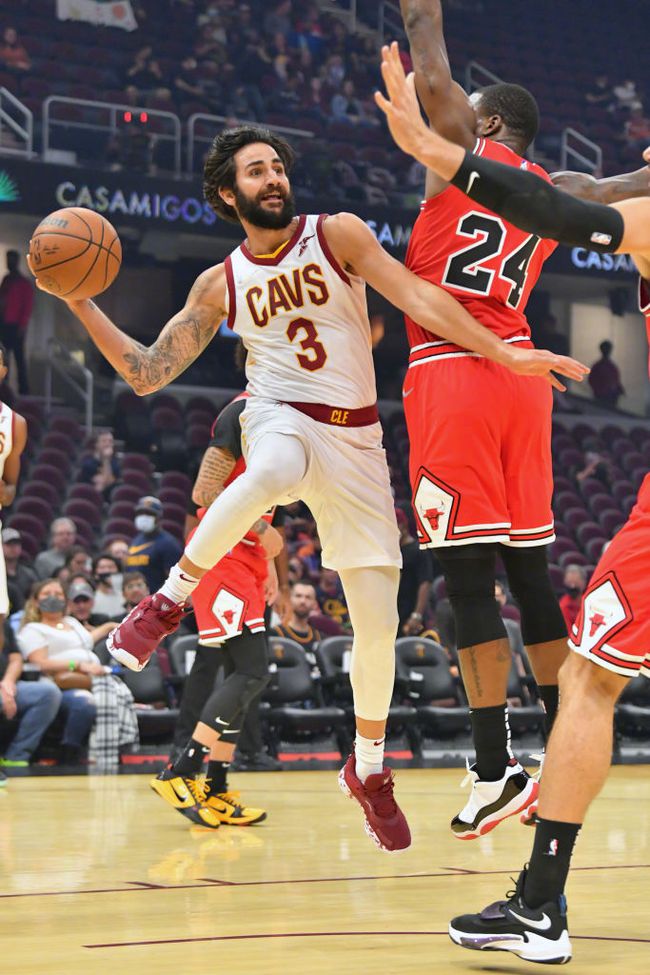 NBA季前赛，公牛胜利见证友情与竞技对决，险胜森林狼