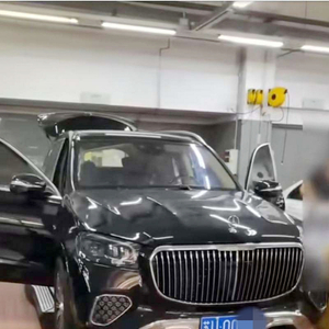 迈巴赫漏水事件车主再次发声，责任与公正的讨论展开