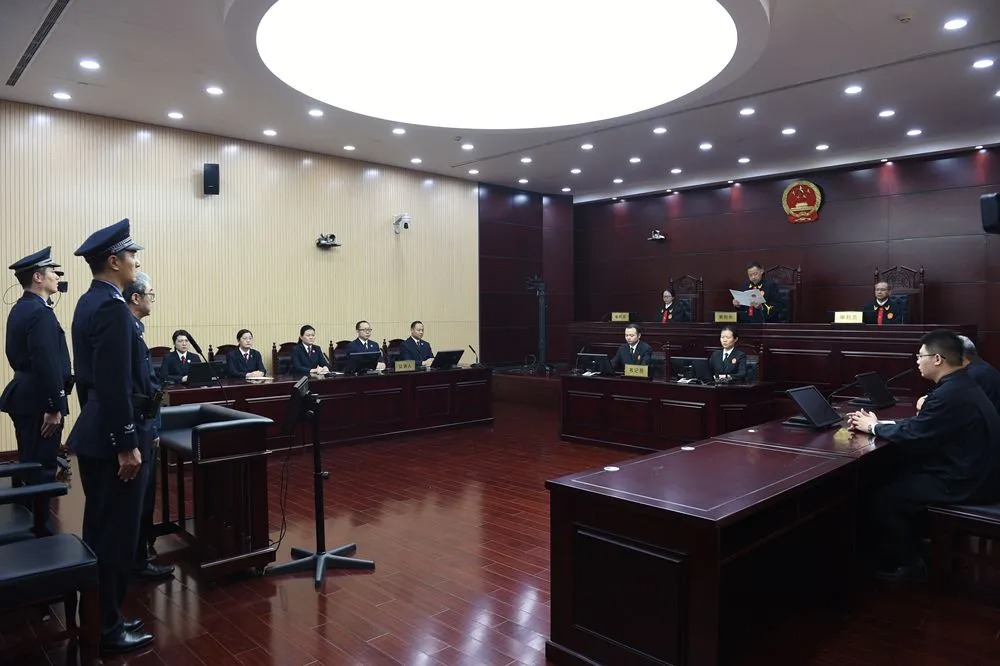 姜杰受贿案一审宣判死缓，昔日贿事日常与友情纽带背后的巨额贪腐