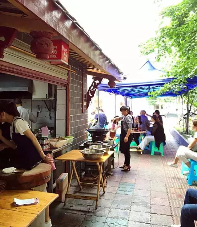 季昊霆最新发现，小巷中的美食秘境