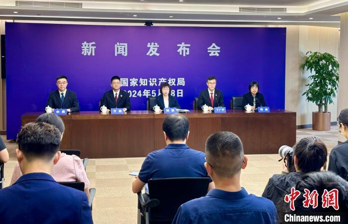 2024澳门六开彩开奖结果查询,专业解读方案实施_知识版36.658