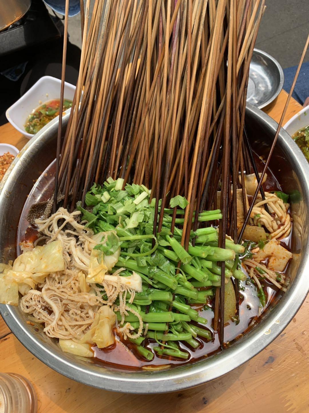 白白色最新视频探索，小巷特色小店的风味之旅