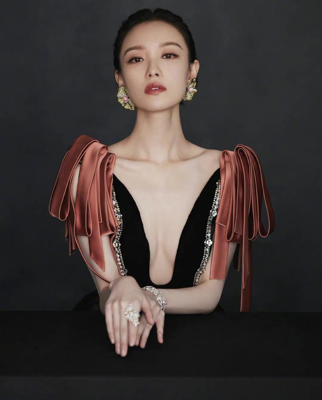 赵丽颖杂志封面大片揭秘，科技风尚与生活变革的交融
